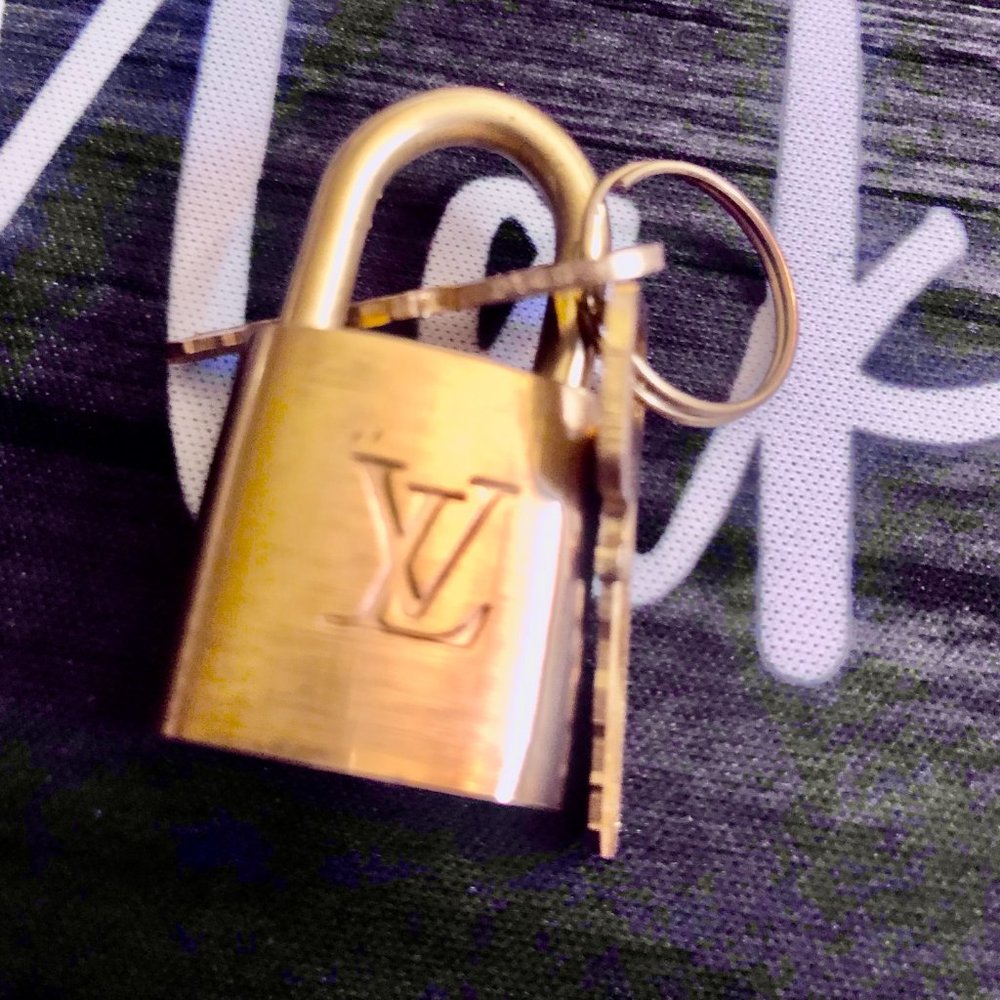 Louis Vuitton Lock and Key - Picture 5 of 5